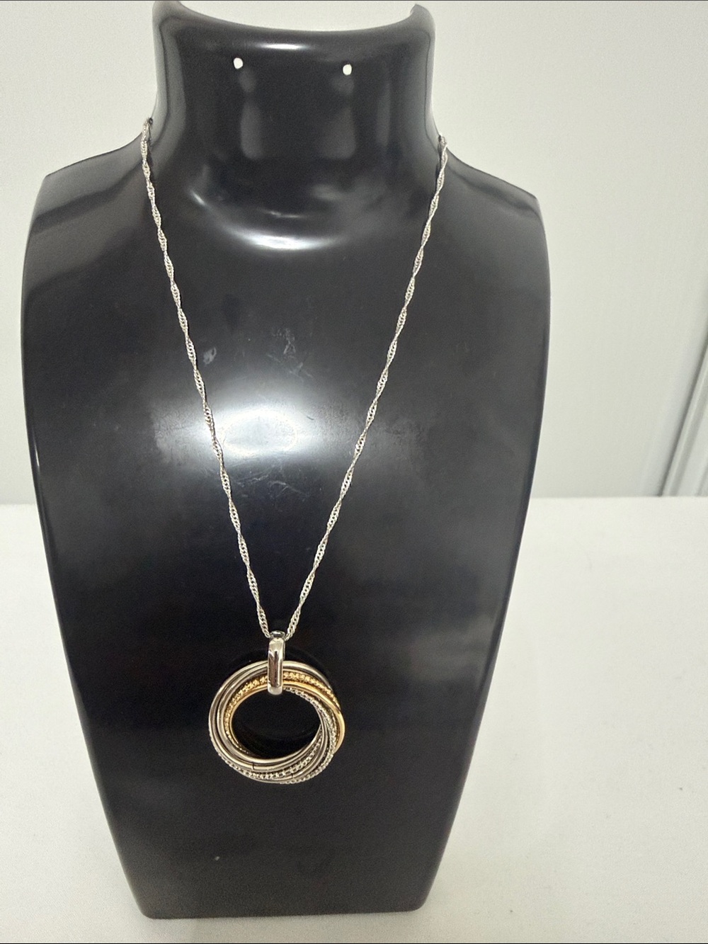Fashion Jewelry Two-Tone Interlocking Ring Pendant Necklace - Gold & Silver